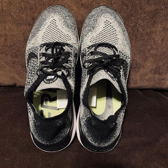 Nike Free Mens Flyknit Free OREO Running Shoe 942838-101 Black White 10.5 US - Picture 5 of 8